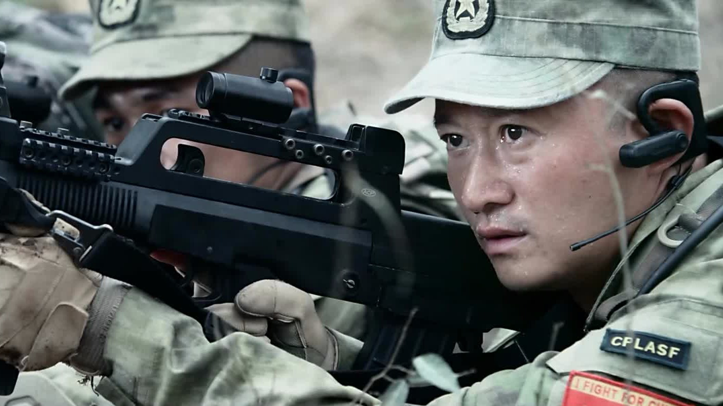 包含阿马维斯展现团队力量，最后关头命悬一线的词条