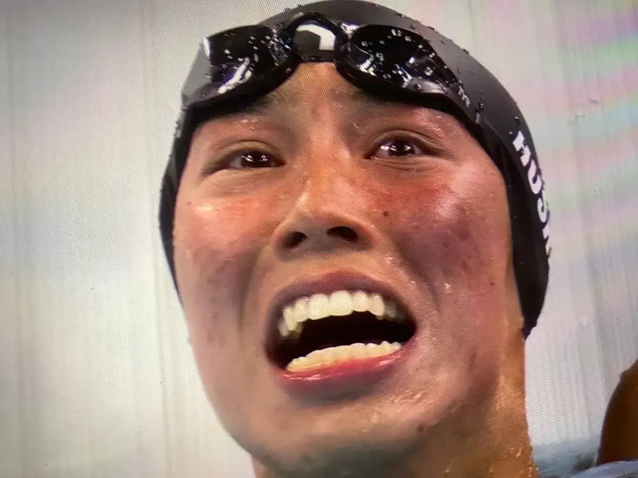 美国游泳健将再获金牌，表现出色