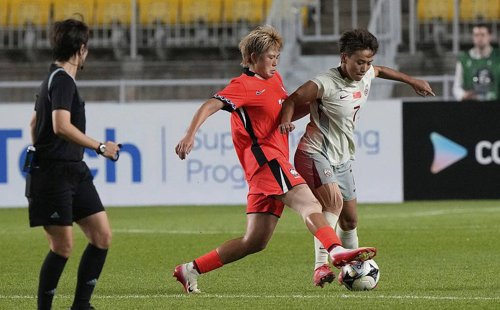 包含波士顿女足全队表现不俗，轻松力克对手的词条