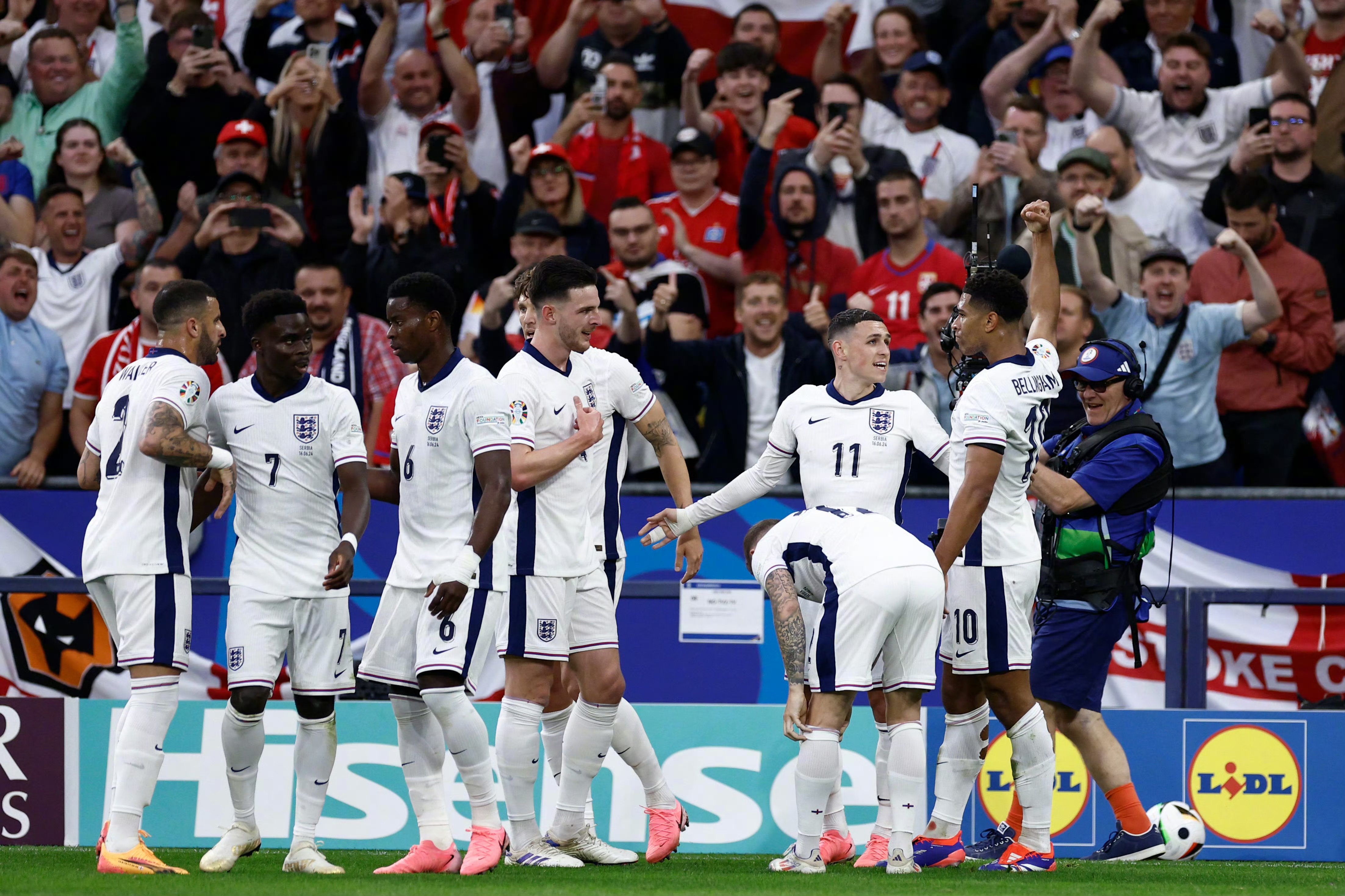 关于欧洲杯预选赛：传奇经典战役，历史性的一幕的信息