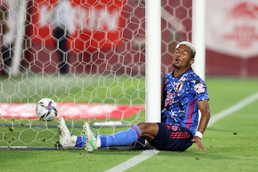 前锋大放异彩，多次破门为球队取胜的简单介绍