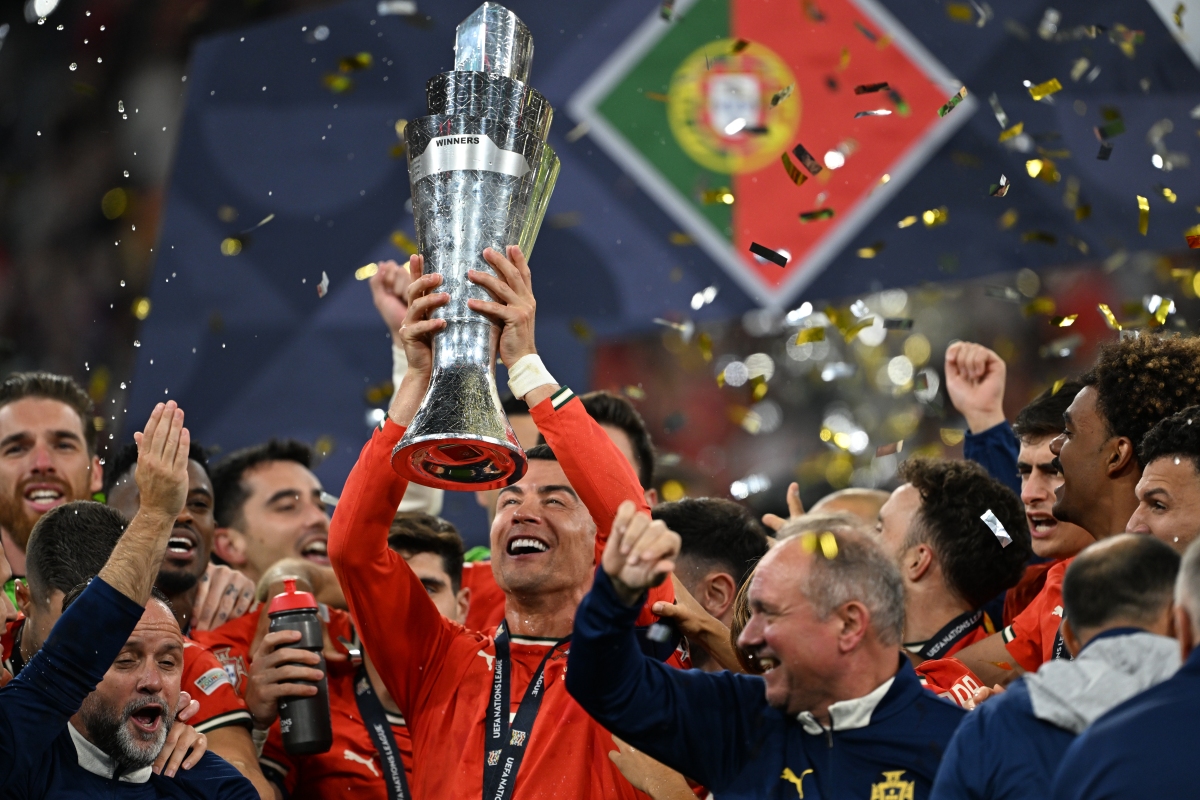 圣埃蒂安客场夺冠呼声高涨，法甲冠军赛悬念重重的简单介绍