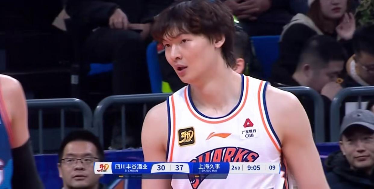 上海男篮不敌山西遭受连败挑战 上海男篮不敌山西遭受连败挑战