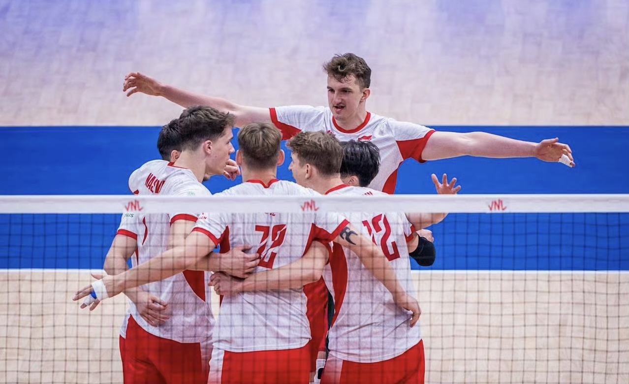 波兰国家队备战欧洲杯，力争登上领奖台