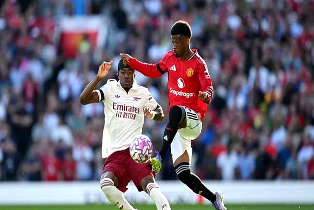 曼联主场小胜，主帅稍微解围