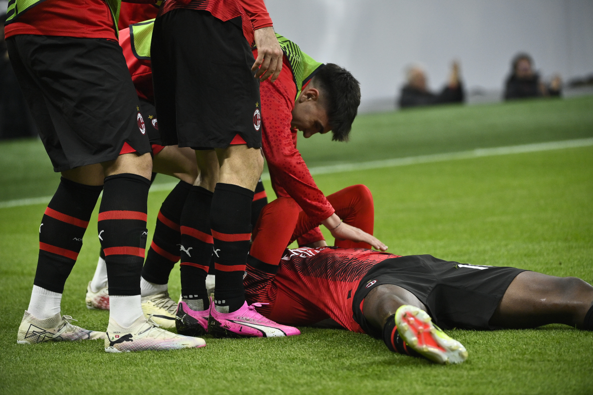 包含国际足坛爆发球迷集体冲突，导致严重人员伤亡的词条