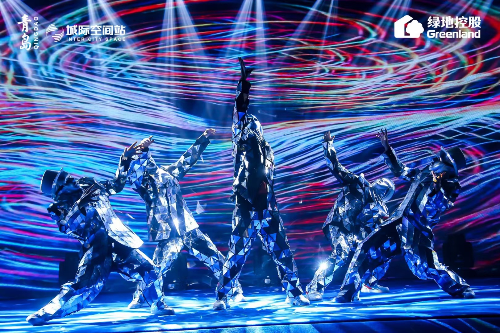 关于心有千言,动作千变,比赛场面震撼人心!的信息 关于心有千言,动作千变,比赛场面震撼人心!的信息