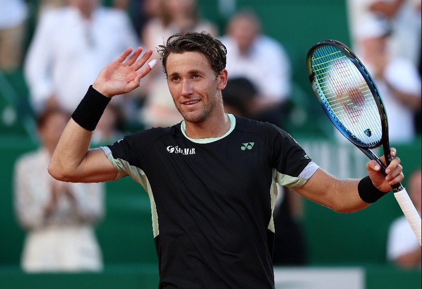 包含蒙特卡洛大师赛逆转ATP总决赛，西西帕斯带队取胜的词条