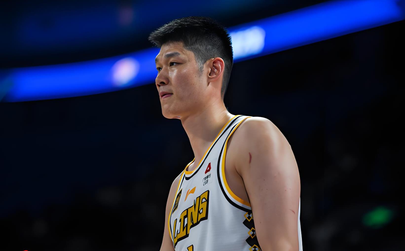 山东队完胜太阳,胡金秋惊艳四座的简单介绍 山东队完胜太阳,胡金秋惊艳四座的简单介绍