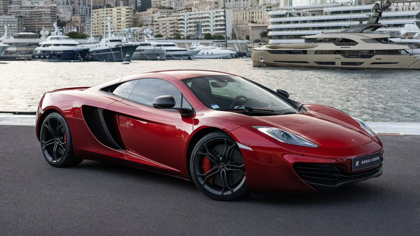 梅赛德斯轻取迈凯伦，汉密尔顿状态火热的简单介绍