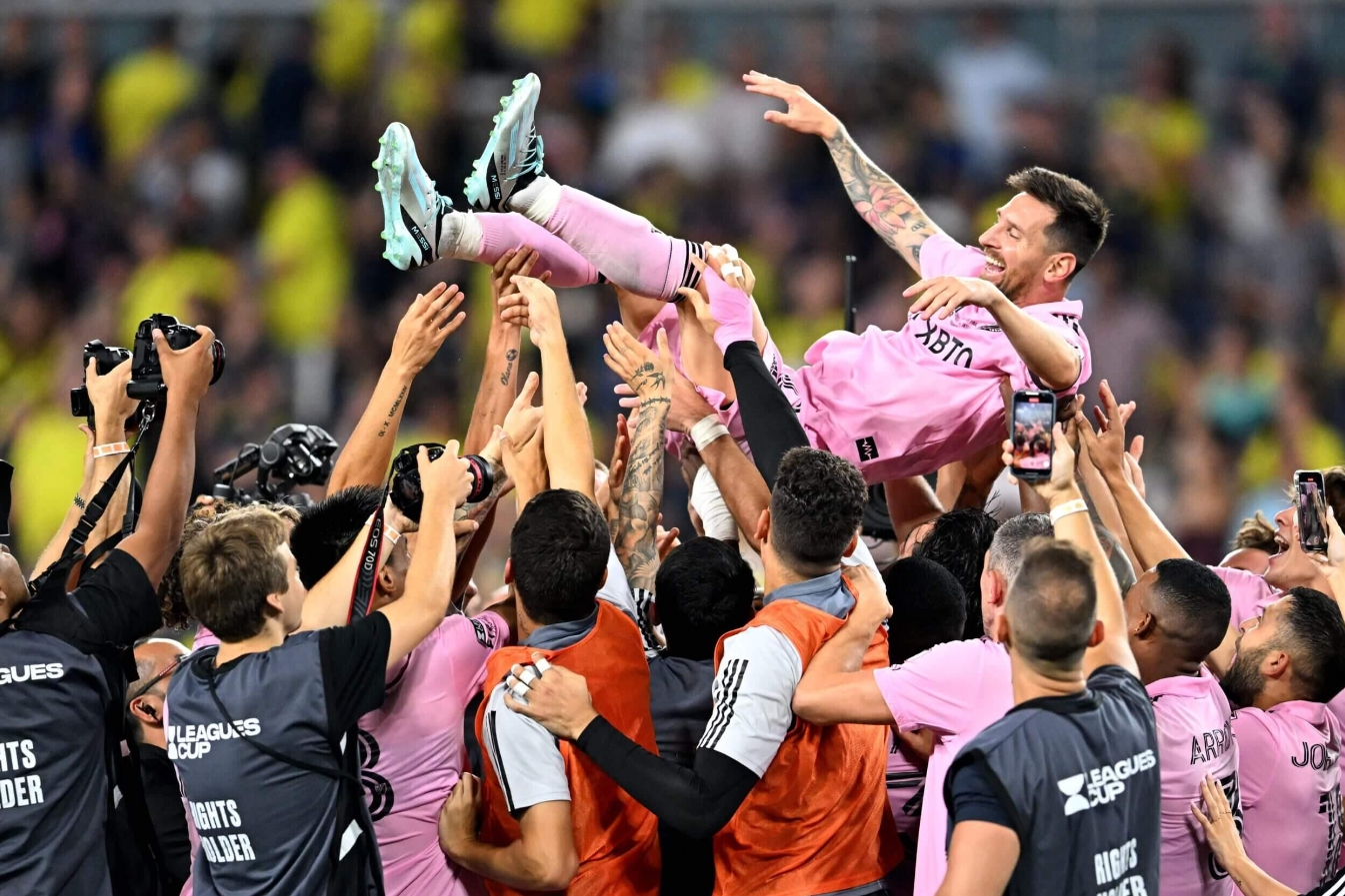 英格兰绝地反击曼城，梅西送出助攻