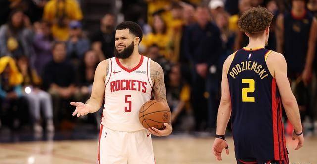 包含利物浦力克里昂，孔蒂三分雨点燃全场的词条