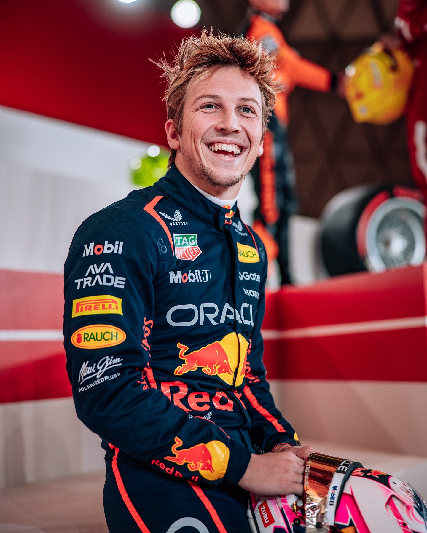 包含红牛二队绝杀哈斯车队，诺里斯统治全场的词条