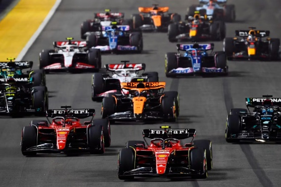 包含红牛二队绝杀哈斯车队，诺里斯统治全场的词条