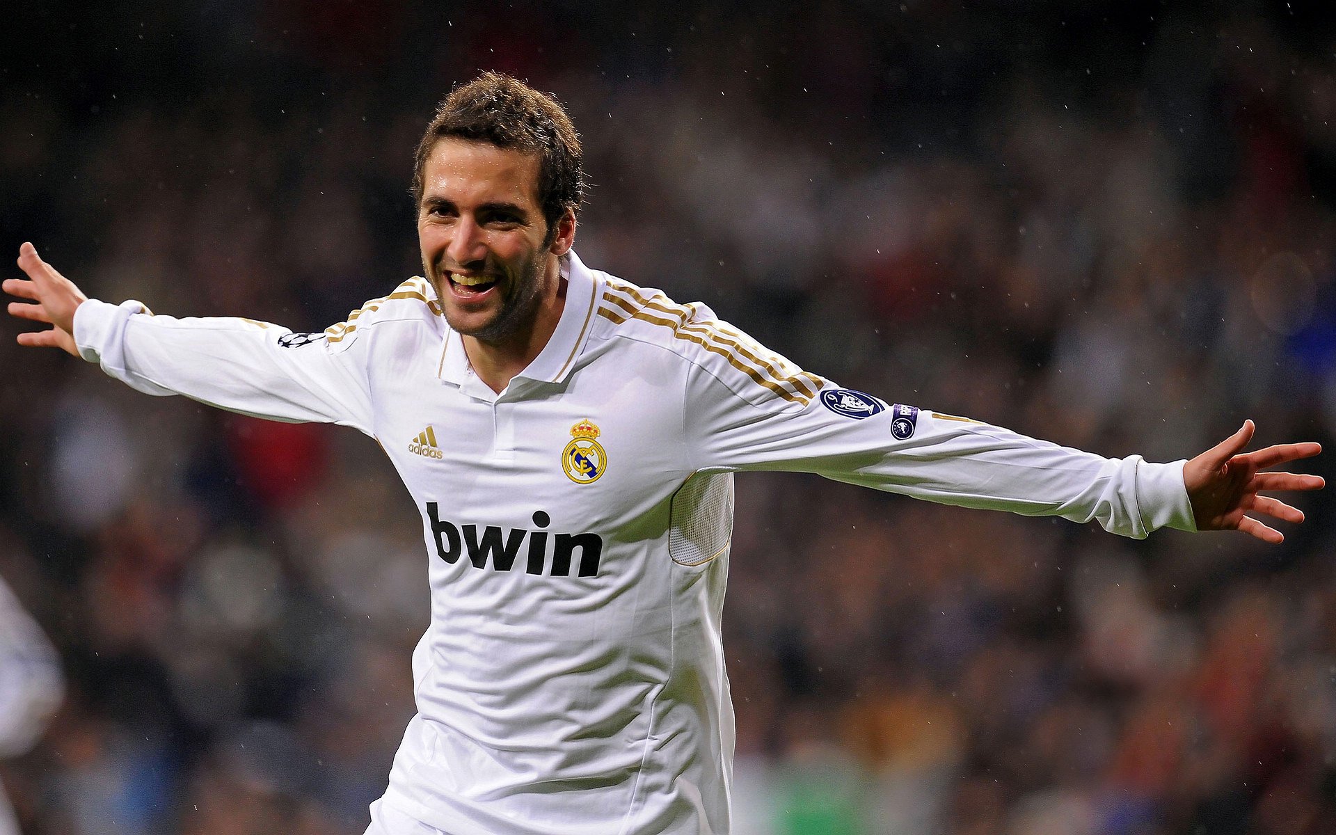 赛道与球场，当F1年度争冠焦点战遇上步行者终结广东队