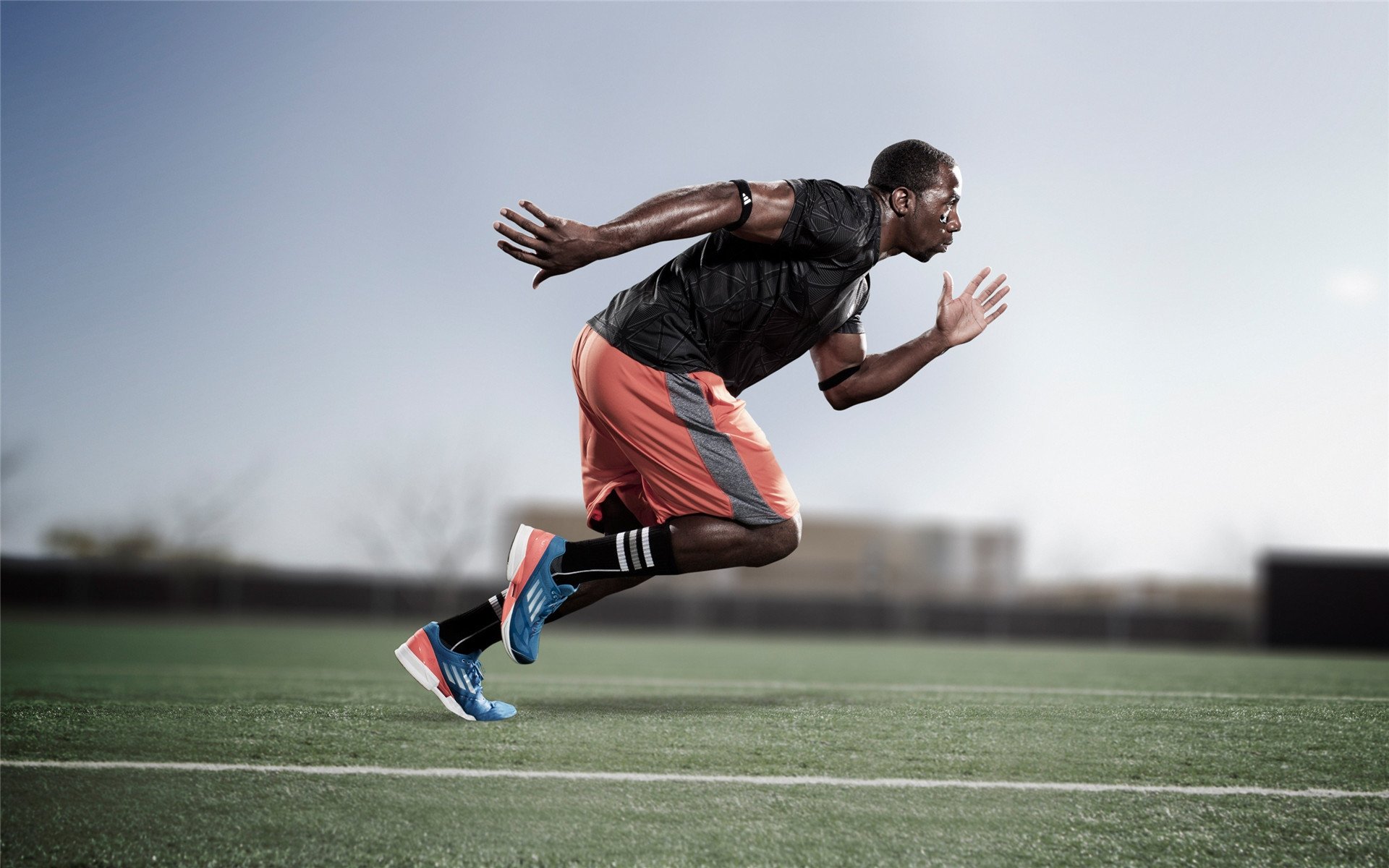 橙衣军团全面压制突尼斯，库尔图瓦神扑定乾坤—比利时门神成晋级关键先生